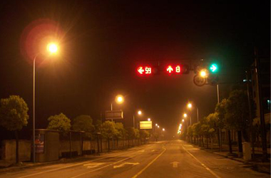 Smart Streetlights Create Wireless Networks to Light Smart City